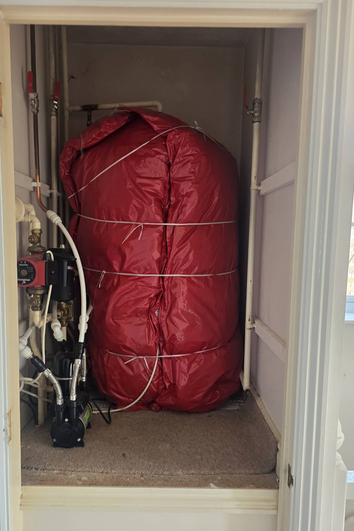 old-boiler-no-shelves Old tank no shelves